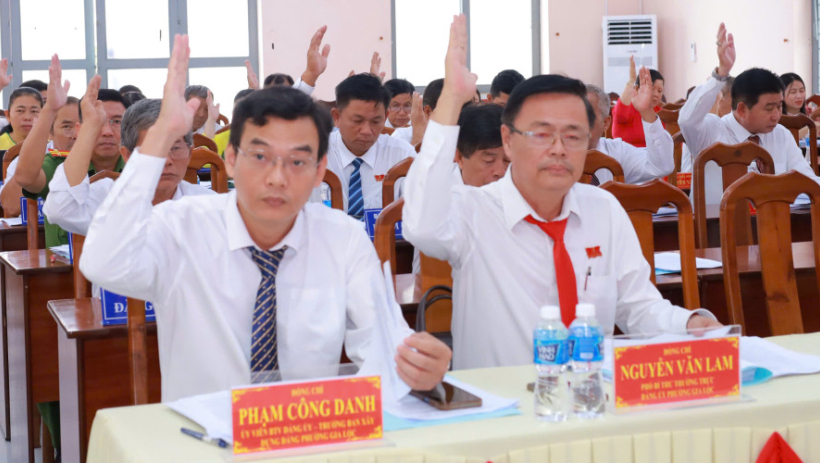 Kỳ họp thứ 4 HĐND phường Gia Lộc: Th&ocirc;ng qua 6 Nghị quyết