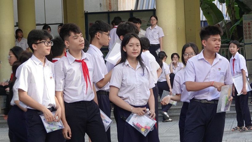 Bộ Gi&aacute;o dục v&agrave; Đ&agrave;o tạo điều chỉnh quy định về ph&acirc;n luồng học sinh