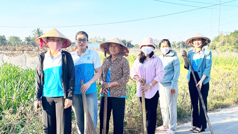 X&acirc;y dựng n&ocirc;ng th&ocirc;n mới: Khi phụ nữ chung tay