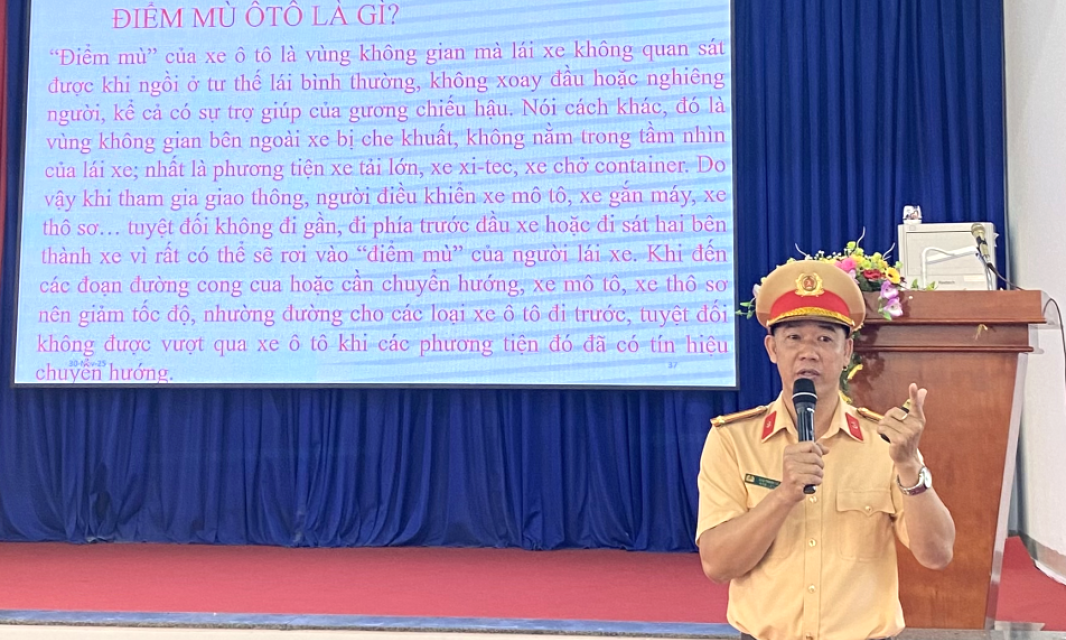 Tuyên truyền, đào tạo, sát hạch cấp giấy phép lái xe mô tô hạng A1 cho người dân xã Phước Vinh