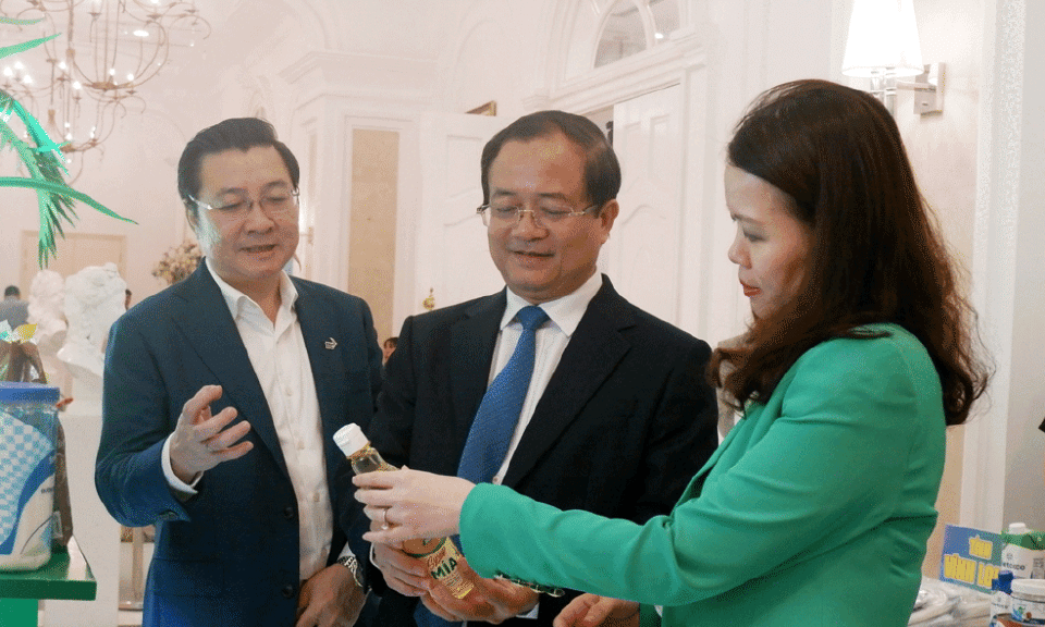 Thúc đẩy xuất khẩu cuối năm