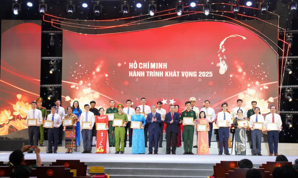 'Giao lưu các điển hình tiêu biểu trong học tập và làm theo tư tưởng, đạo đức, phong cách Hồ Chí Minh' khu vực phía Nam năm 2025