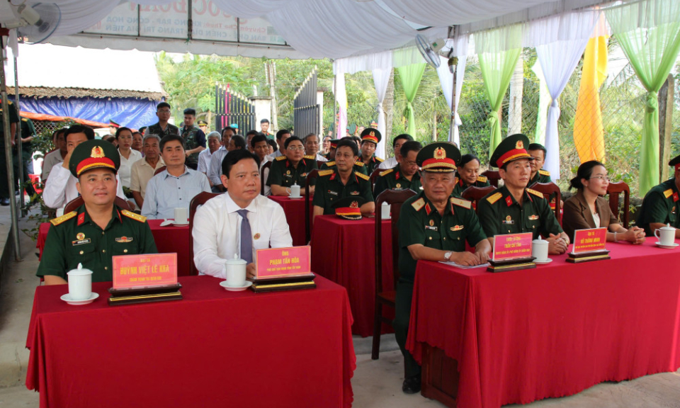 Khánh thành, bàn giao nhà 'Tình nghĩa Quân - Dân'