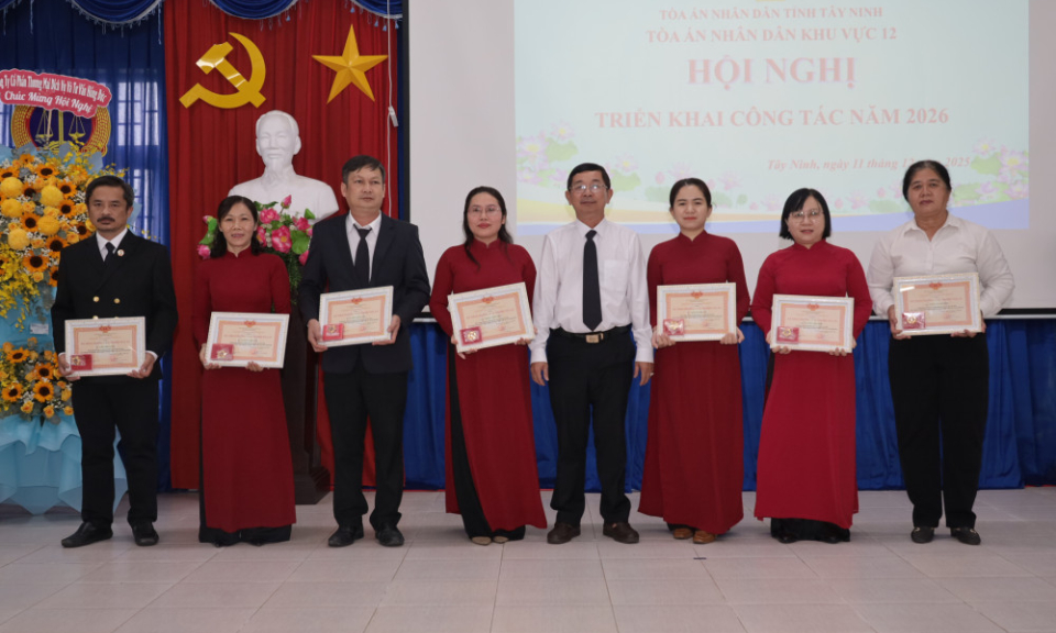 Tòa án Nhân dân khu vực 12: Phấn đấu năm 2026, đạt danh hiệu 'Cờ thi đua Tòa án Nhân dân'