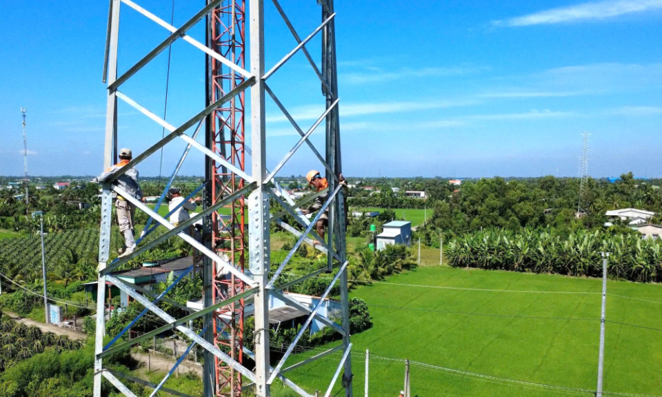 Bàn giao mặt bằng triển khai thực hiện dự án Trạm biến áp 110kV và đường dây 110kV đấu nối trạm Tân Trụ