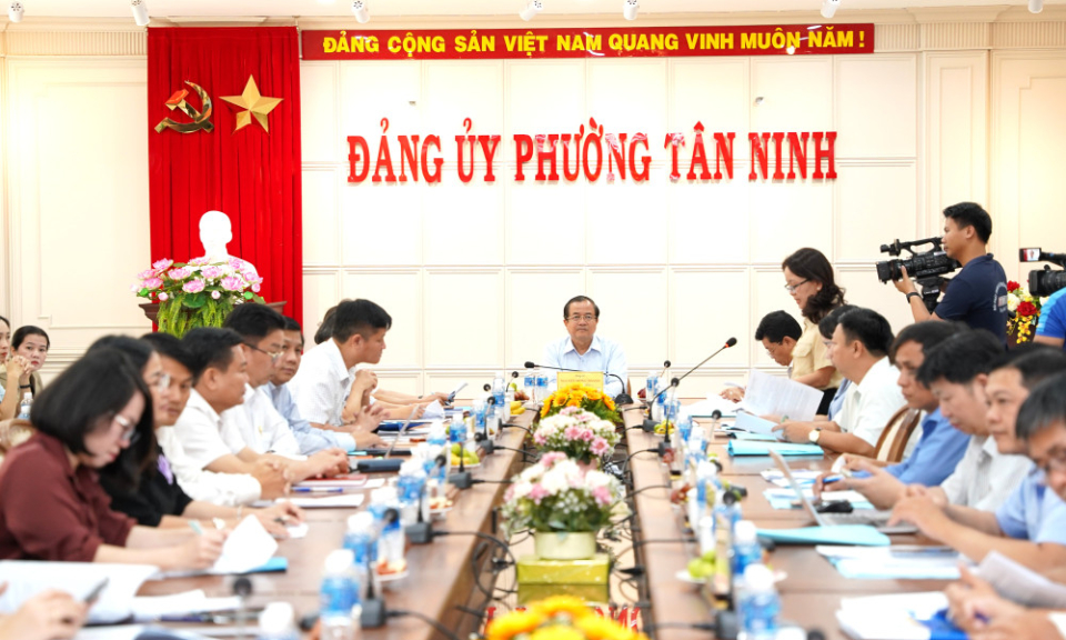 Tiếp tục sắp xếp, tổ chức lại một số đơn vị sự nghiệp công lập, doanh nghiệp nhà nước