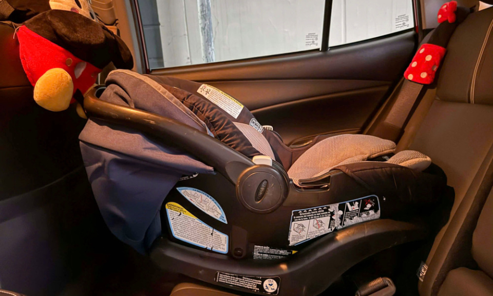 Cần hiểu đ&uacute;ng về thiết bị an to&agrave;n cho trẻ em tr&ecirc;n xe &ocirc; t&ocirc;