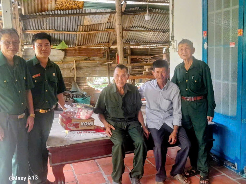 Chủ tịch Hội Người cao tuổi x&atilde; T&acirc;n Ph&uacute; học v&agrave; l&agrave;m theo B&aacute;c từ những việc l&agrave;m b&igrave;nh dị