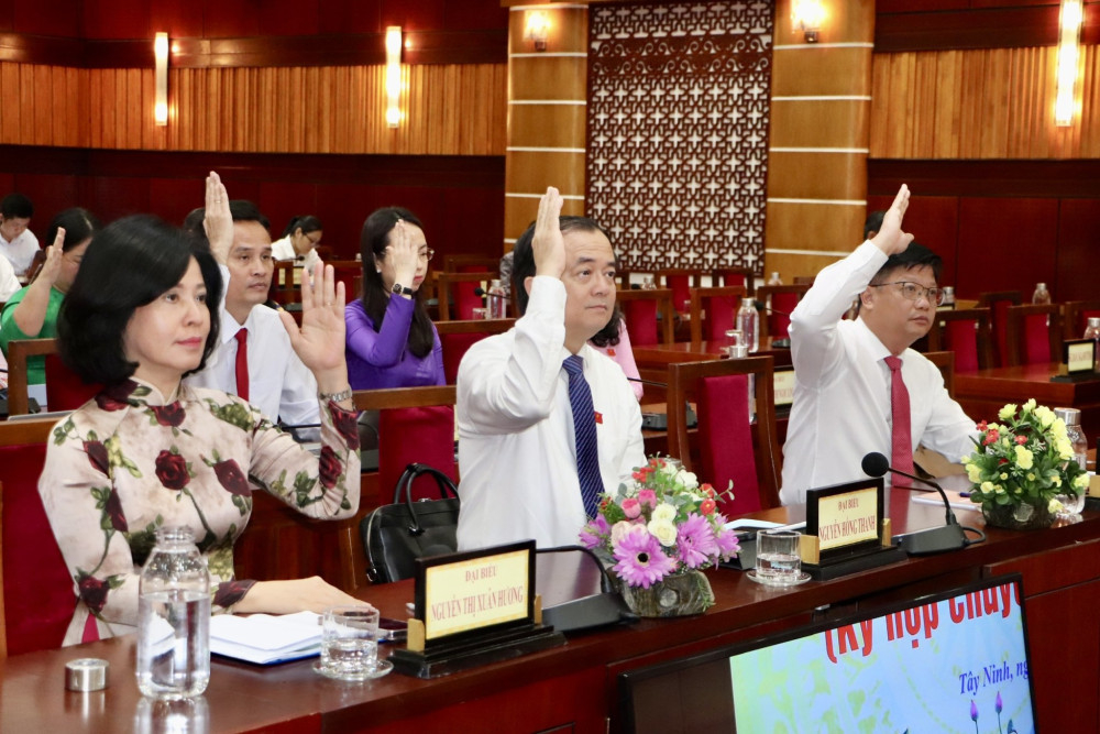 HĐND tỉnh T&acirc;y Ninh th&ocirc;ng qua 10 nghị quyết tại Kỳ họp thứ 8