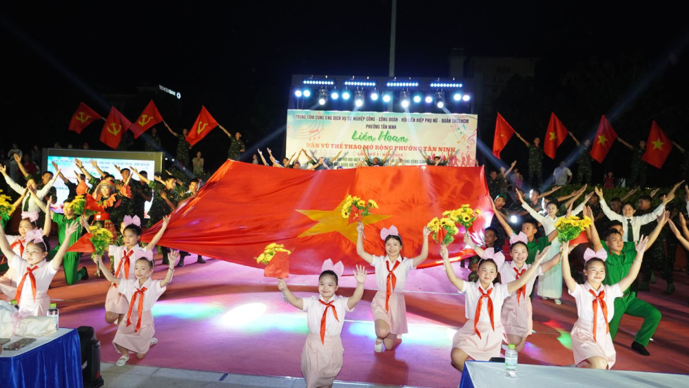 Phường T&acirc;n Ninh tổ chức Li&ecirc;n hoan D&acirc;n vũ thể thao mở rộng lần thứ I