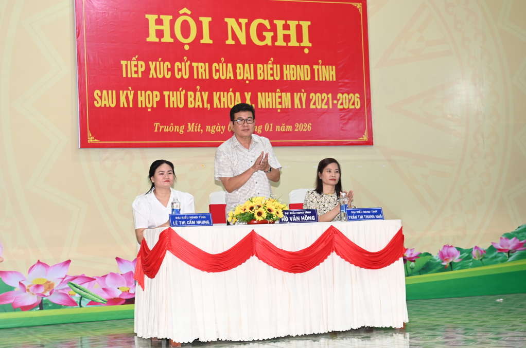 Cử tri x&atilde; Tru&ocirc;ng M&iacute;t kiến nghị nhiều về an ninh, trật tự v&agrave; hạ tầng giao th&ocirc;ng 