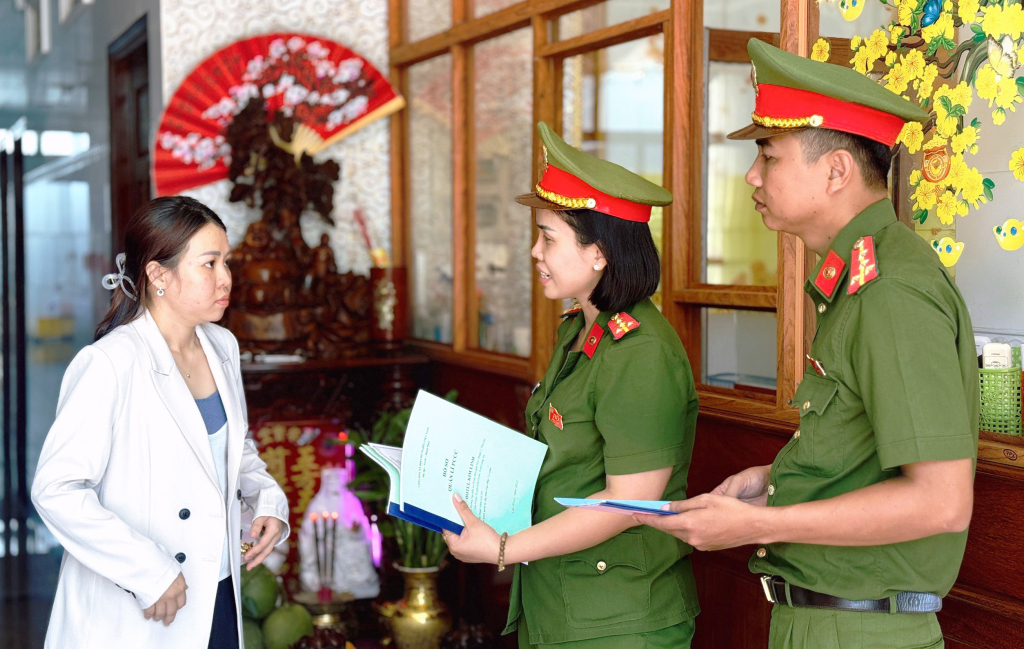 X&atilde; Cần Giuộc: Tăng cường c&ocirc;ng t&aacute;c ph&ograve;ng, chống tội phạm 