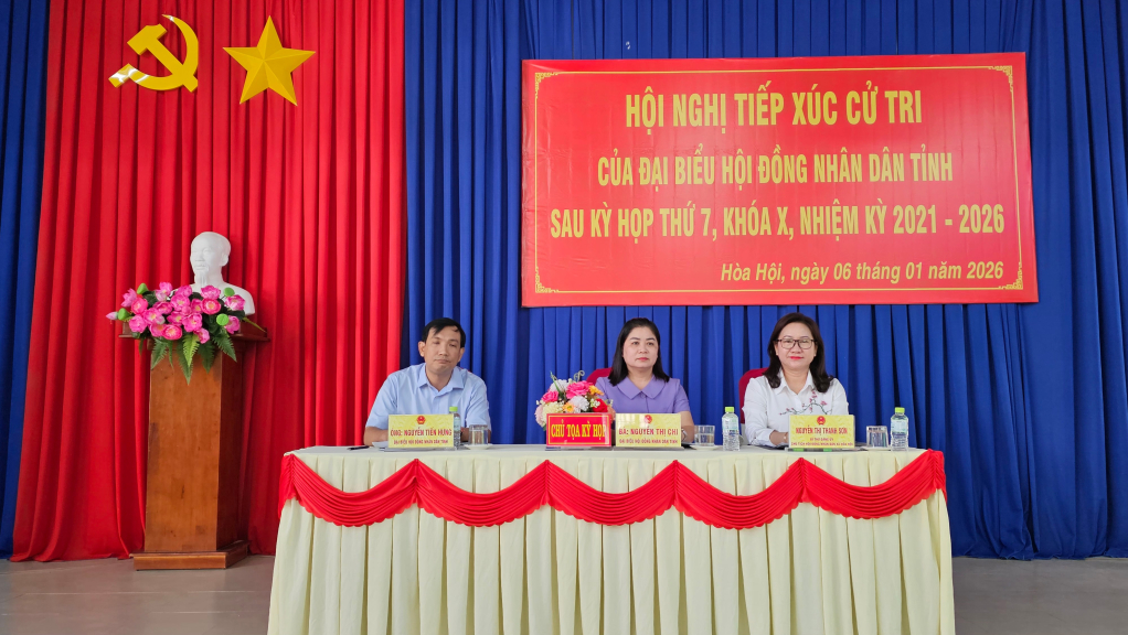 Tổ đại biểu số 8, tiếp xúc cử tri xã Hoà Hội.