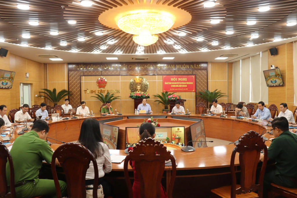 Đại biểu tham dự tại điểm cầu Tây Ninh 