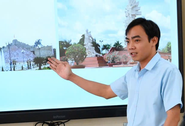 Thầy gi&aacute;o trẻ 'giữ hồn' lịch sử giữa thời đại số