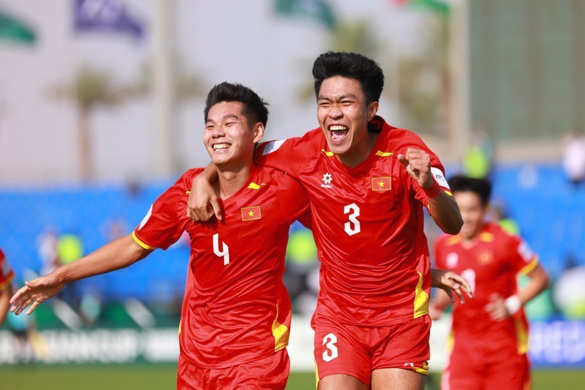 Kết quả U23 ch&acirc;u &Aacute; 2026: U23 Việt Nam đứng đầu bảng, rộng cửa v&agrave;o tứ kết