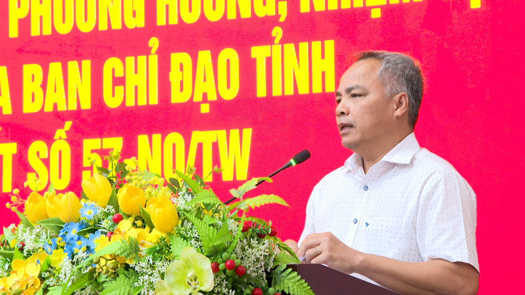 Lãnh đạo Sở Khoa học và Công nghệ trình bày các nội dung liên quan