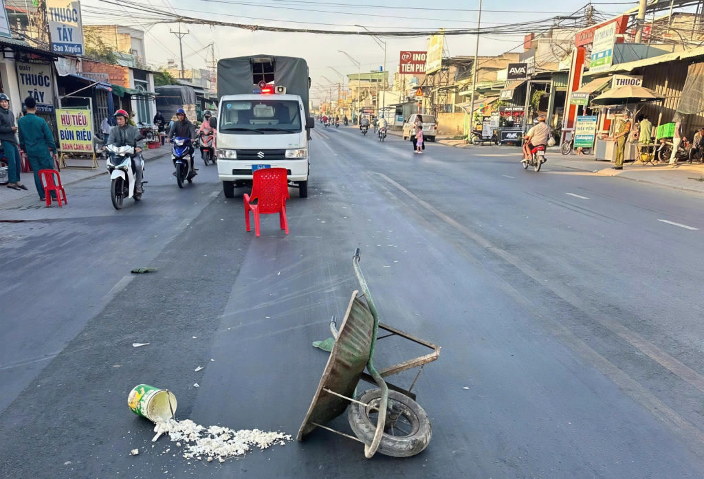Hiện trường vụ tai nạn khiến cụ ông đẩy xe rùa tử vong