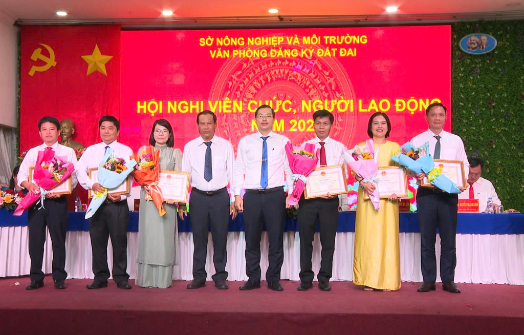 Văn ph&ograve;ng Đăng k&yacute; đất đai tỉnh: N&acirc;ng cao chất lượng hoạt động, phục vụ tốt người d&acirc;n, doanh nghiệp