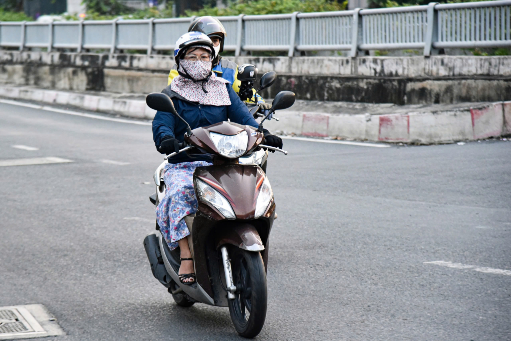 Thời tiết h&ocirc;m nay 11/01: TP.HCM s&aacute;ng 18 độ C, miền Bắc vẫn r&eacute;t dưới 5 độ C