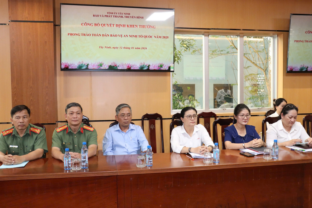 Đại biểu tham dự tại buổi lễ