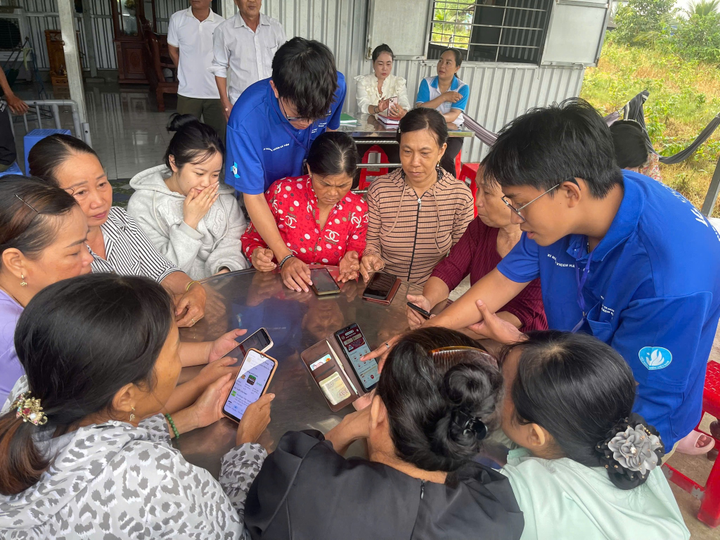 Khi c&ocirc;ng nghệ đi v&agrave;o đời sống