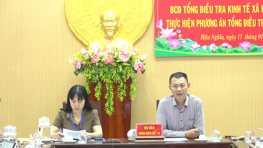 Đo&agrave;n gi&aacute;m s&aacute;t Trung ương l&agrave;m việc tại x&atilde; Hậu Nghĩa về tổng điều tra kinh tế năm 2026