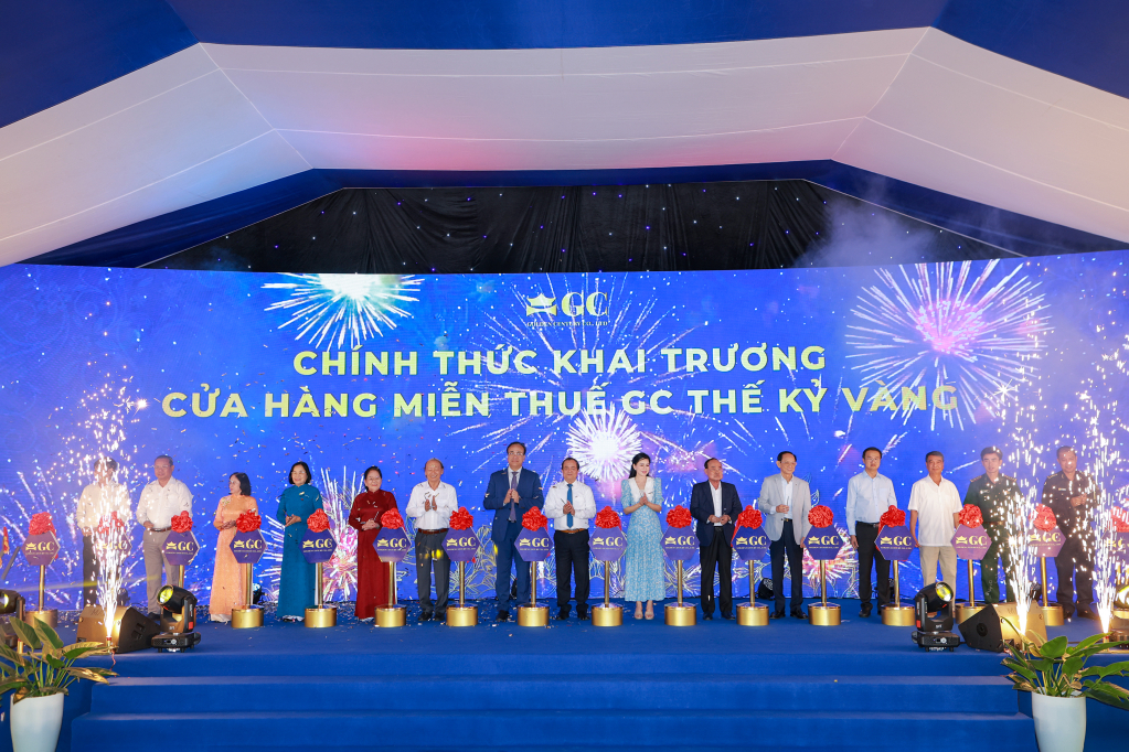 Khai trương cửa h&agrave;ng miễn thuế tại Khu kinh tế Cửa khẩu Mộc B&agrave;i