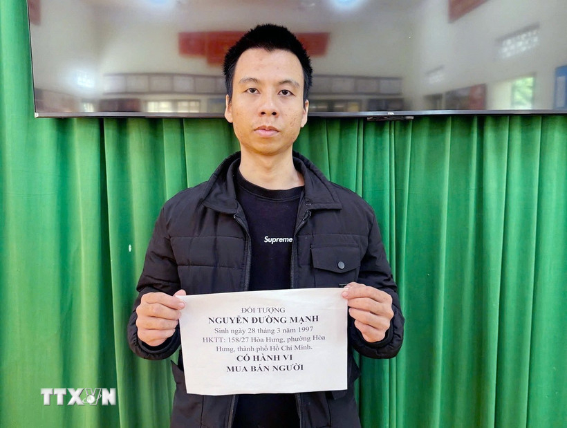 Triệt ph&aacute; đường d&acirc;y mua b&aacute;n người sang Campuchia, bắt giữ đ&ocirc;́i tượng chủ mưu