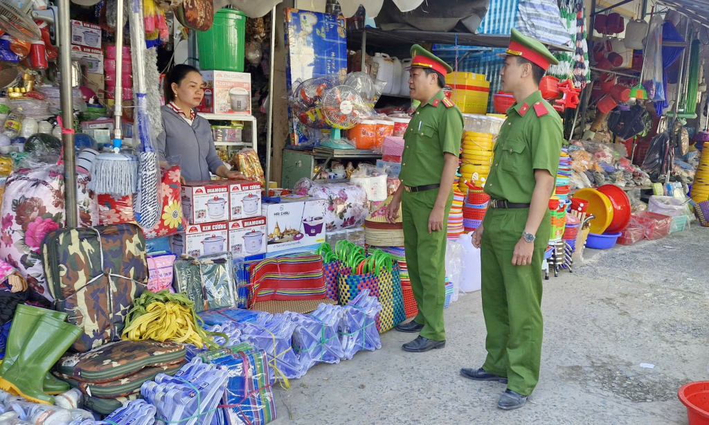 Bảo đảm tốt an ninh trật tự ngay từ cơ sở, phục vụ Đại hội XIV của Đảng