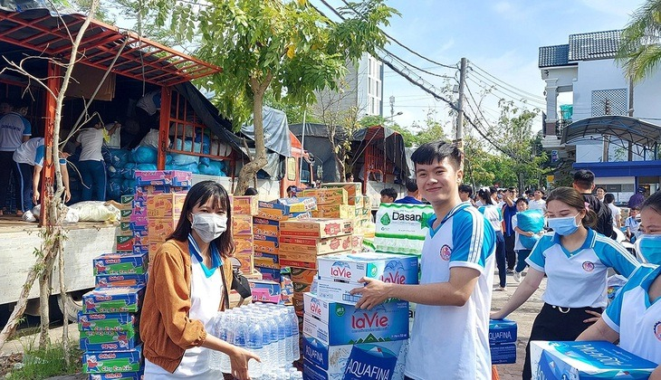 Ban Vận động cứu trợ Trung ương tiếp nhận ủng hộ đồng b&agrave;o bị b&atilde;o lụt đến hết th&aacute;ng 01/2026