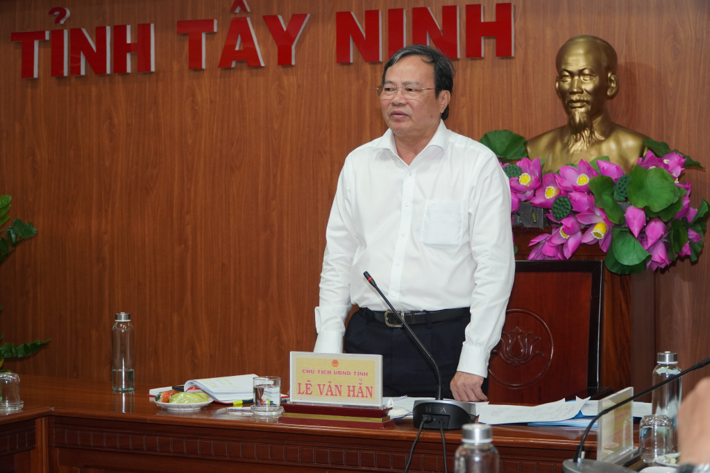  Phó Bí thư Tỉnh ủy, Chủ tịch UBND Tỉnh Lê Văn Hẳn phát biểu kết luận