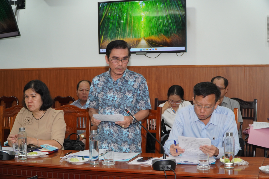 Đại diện Sở Văn hóa, Thể thao và Du lịch báo cáo tiến độ thực hiện các hoạt động mừng Đảng, mừng Xuân Bính Ngọ 2026