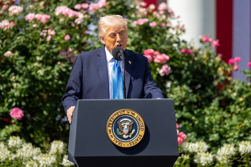 &Ocirc;ng Trump: Thế giới sẽ kh&ocirc;ng an to&agrave;n nếu Mỹ kh&ocirc;ng nắm Greenland