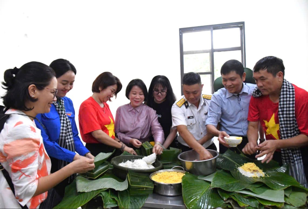 Xu&acirc;n về nơi đảo xa