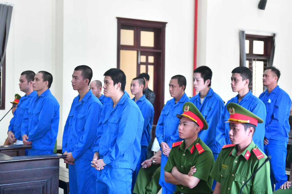 Các bị cáo tại phiên tòa xét xử