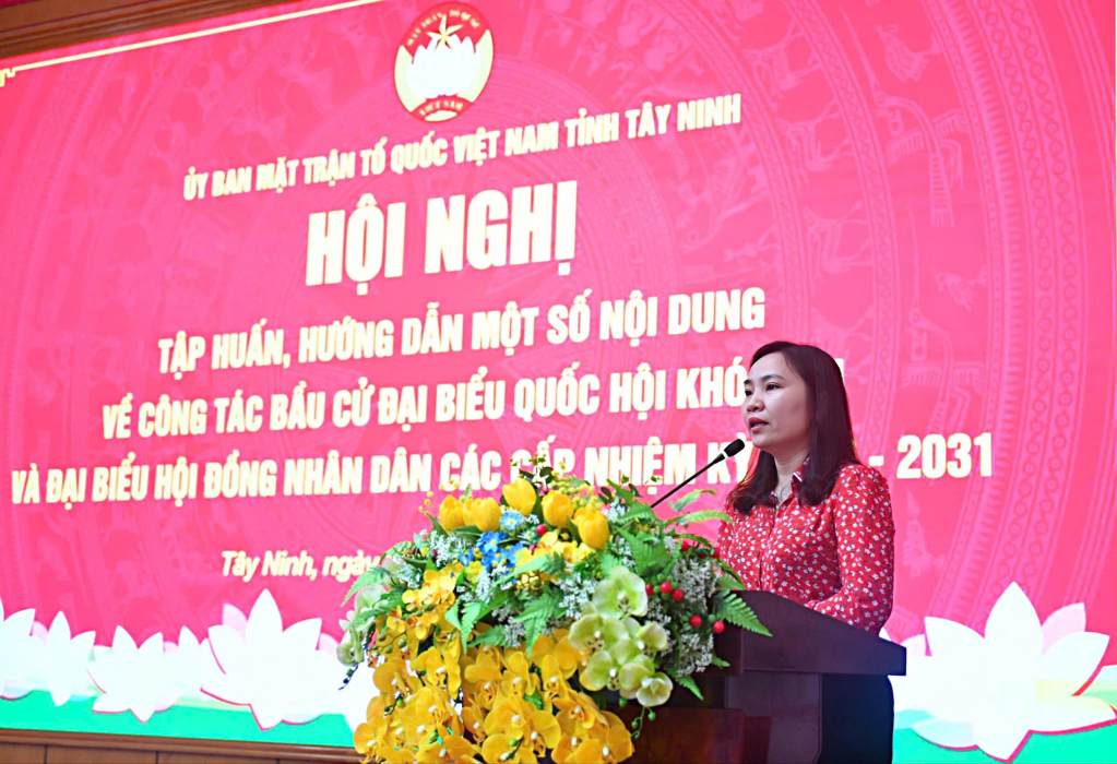 Tập huấn c&ocirc;ng t&aacute;c giới thiệu người ứng cử đại biểu Quốc hội v&agrave; đại biểu HĐND c&aacute;c cấp