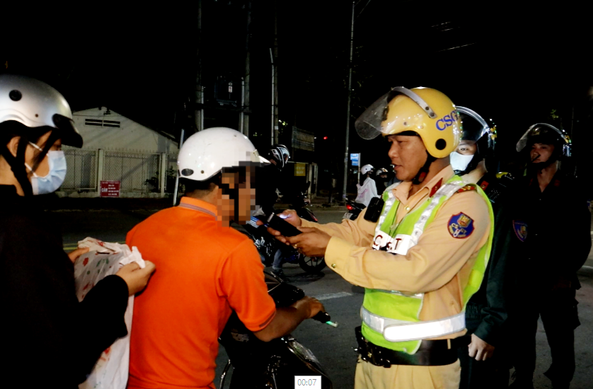 Triển khai đồng bộ c&aacute;c giải ph&aacute;p, xử l&yacute; nghi&ecirc;m vi phạm giao th&ocirc;ng 