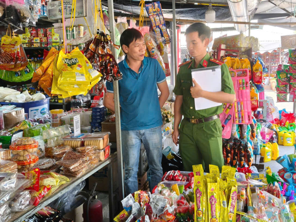 X&atilde; Vĩnh Hưng: Th&agrave;nh lập đo&agrave;n kiểm tra an to&agrave;n vệ sinh thực phẩm dịp Tết Nguy&ecirc;n đ&aacute;n B&iacute;nh Ngọ 