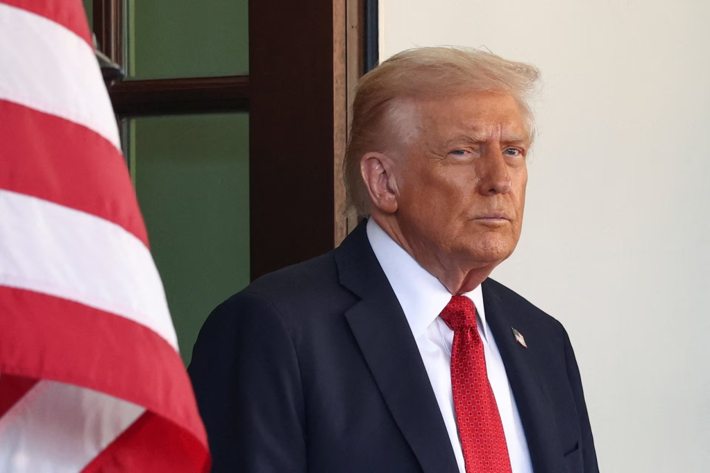 &Ocirc;ng Trump n&oacute;i sẽ thăm Trung Quốc v&agrave;o th&aacute;ng 4