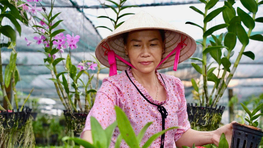 Khi phụ nữ tự tin l&agrave;m chủ kinh tế