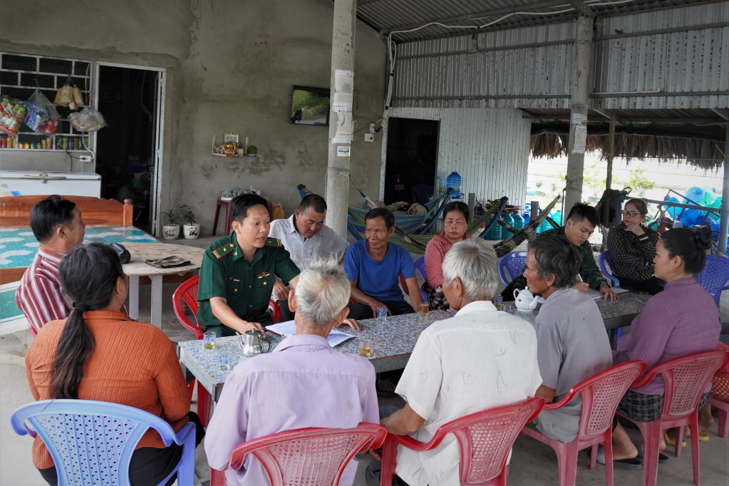 Kiểm so&aacute;t chặt chẽ bi&ecirc;n giới, ngăn chặn bu&ocirc;n lậu dịp cuối năm