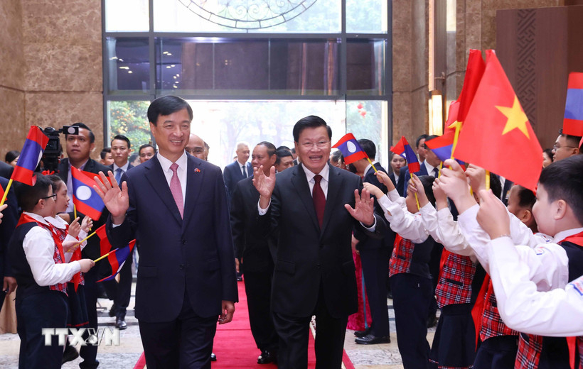 Chuyến thăm của Chủ tịch nước Thongloun Sisoulith đến Việt Nam g&oacute;p phần thắt chặt quan hệ Việt-L&agrave;o