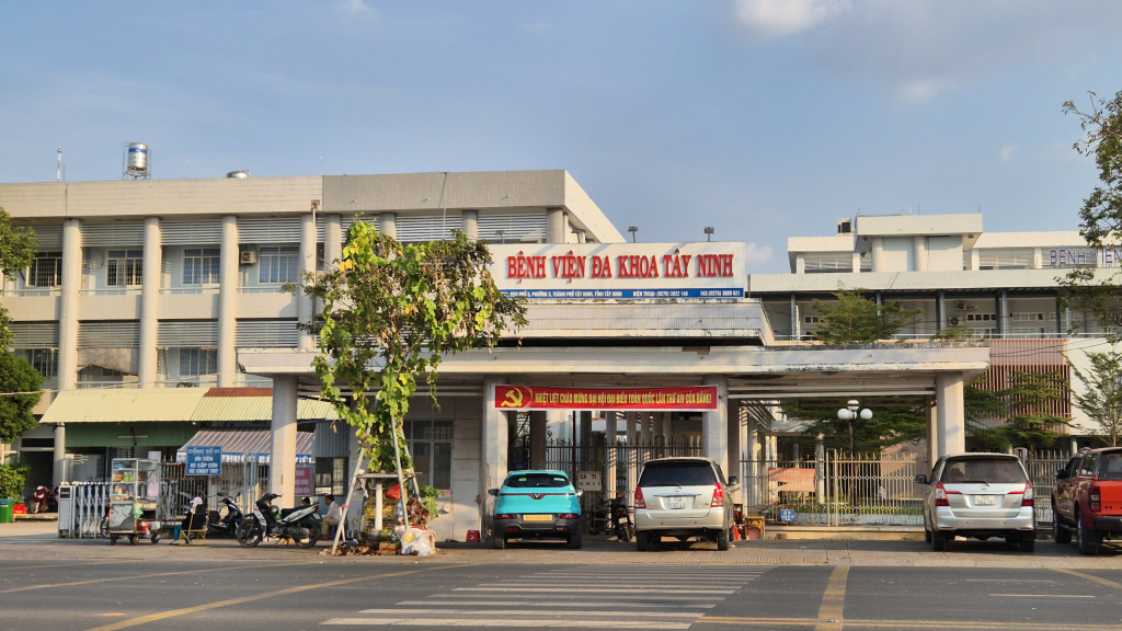 Băn khoăn về quyền lợi của người tham gia bảo hiểm y tế khi điều trị tại bệnh viện