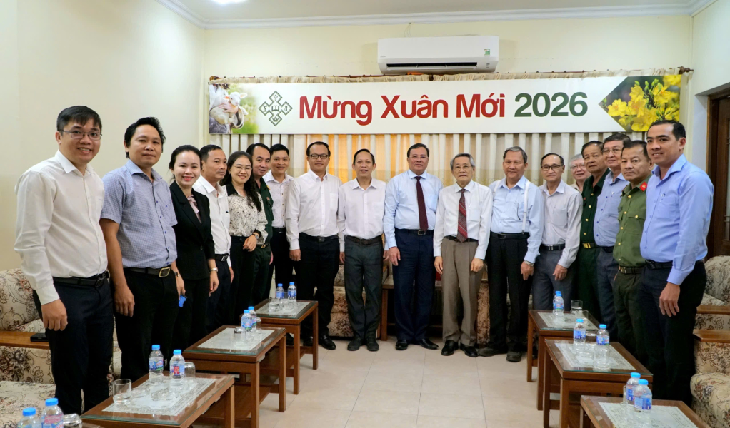 Chủ tịch UBND tỉnh L&ecirc; Văn Hẳn thăm c&aacute;c tổ chức t&ocirc;n gi&aacute;o nh&acirc;n dịp Tết Nguy&ecirc;n đ&aacute;n B&iacute;nh Ngọ