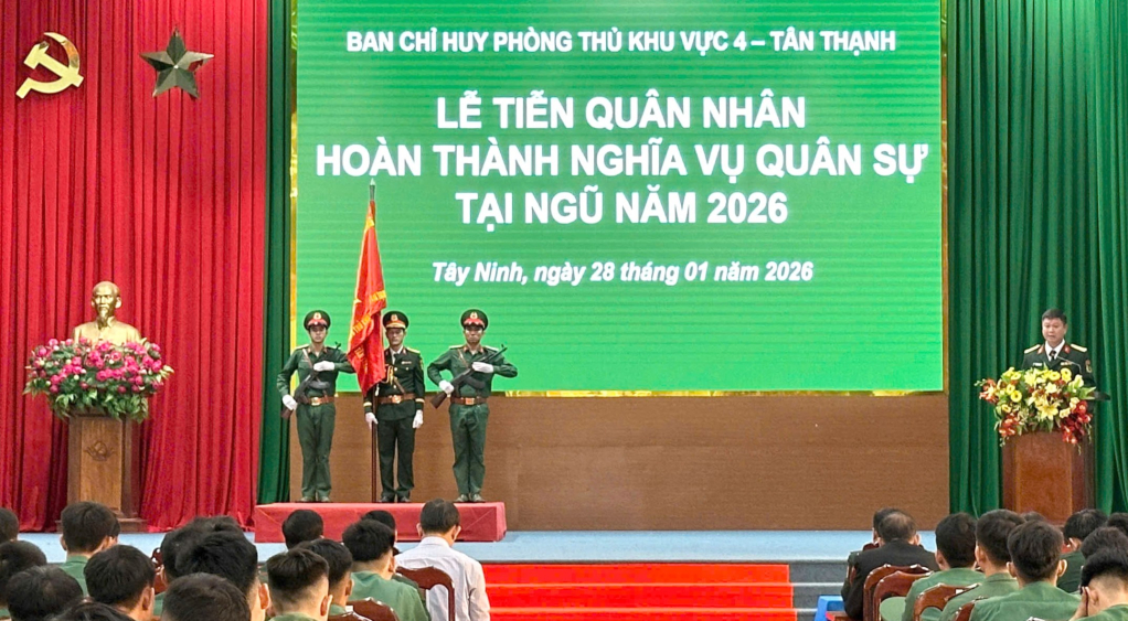 Ban Chỉ huy Ph&ograve;ng thủ khu vực 4 - T&acirc;n Thạnh: Tiễn 245 qu&acirc;n nh&acirc;n ho&agrave;n th&agrave;nh nghĩa vụ qu&acirc;n sự 