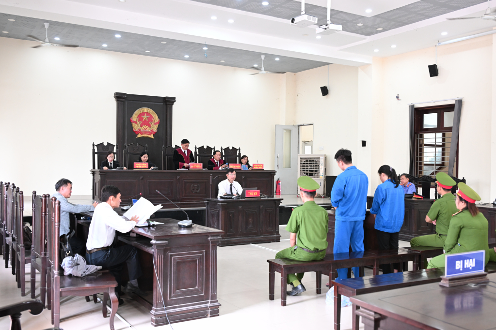 2 bị cáo bị tòa tuyên phạt tỏng cộng 40 năm tù