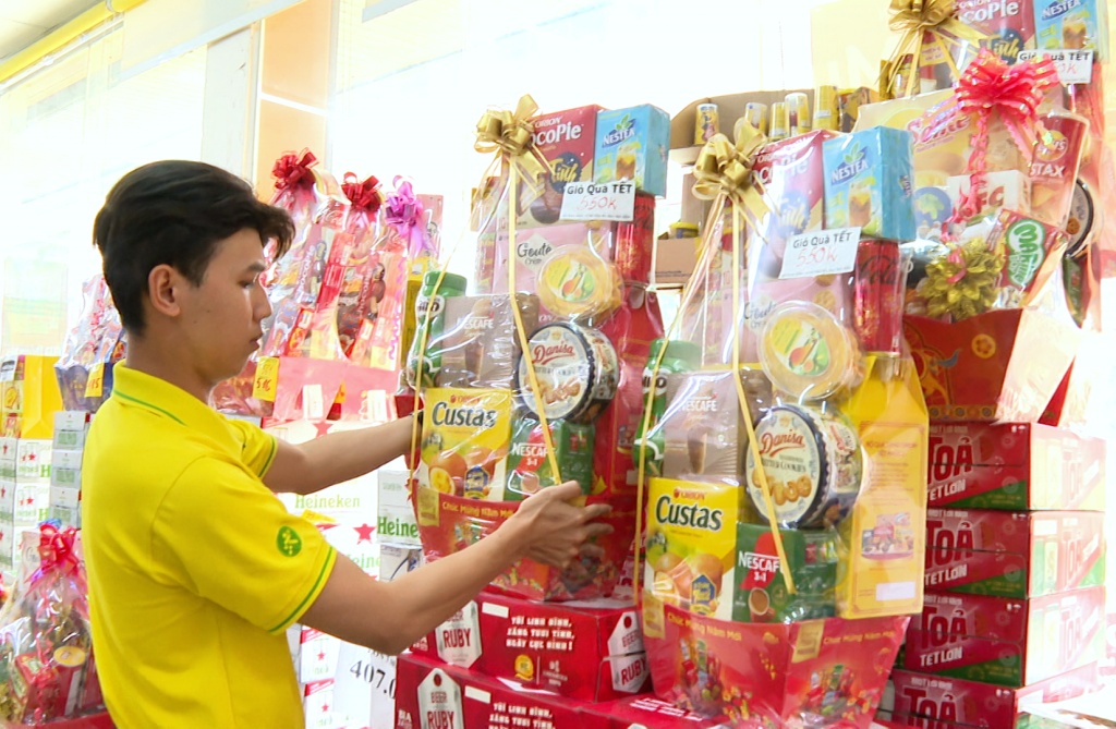 Đa dạng giỏ qu&agrave; tết