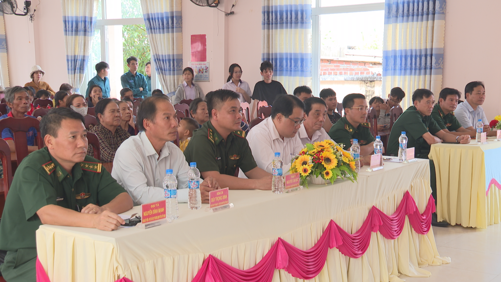 Toàn cảnh Chương trình “Xuân biên phòng ấm lòng dân bản” tại xã Tân Hòa