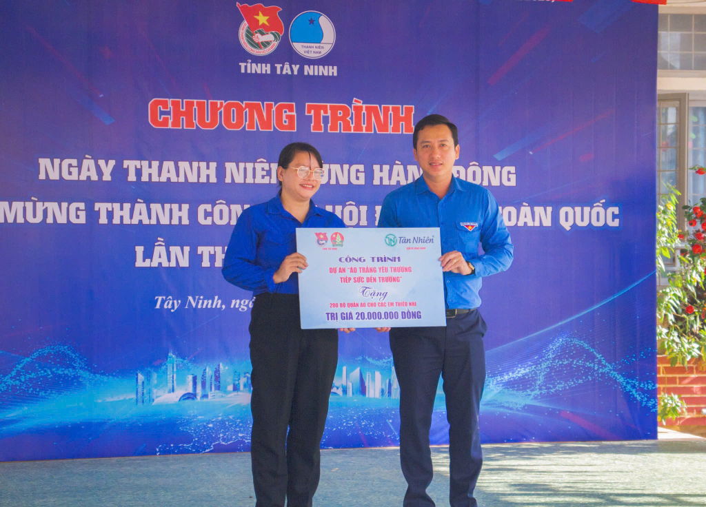 Ra qu&acirc;n &ldquo;Ng&agrave;y thanh ni&ecirc;n c&ugrave;ng h&agrave;nh động&rdquo;